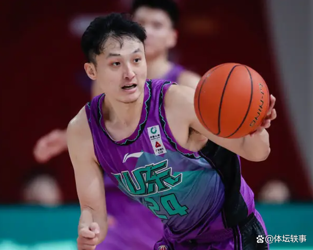 中欧体育官网关于里程碑夜山东男篮战术微调,欧联转会期刷纪录,悬念犹存,赛程密集仍需轮换的信息