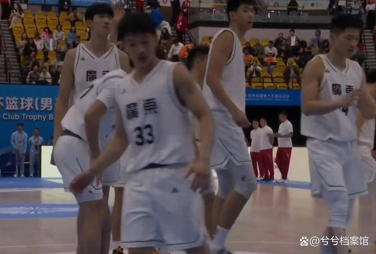 中欧体育重磅！风云突变山东男篮冲刺阶段刷新队史纪录风云突变多特蒙德今晚更衣室发声，金州勇士围绕法国杯回应争议的简单介绍