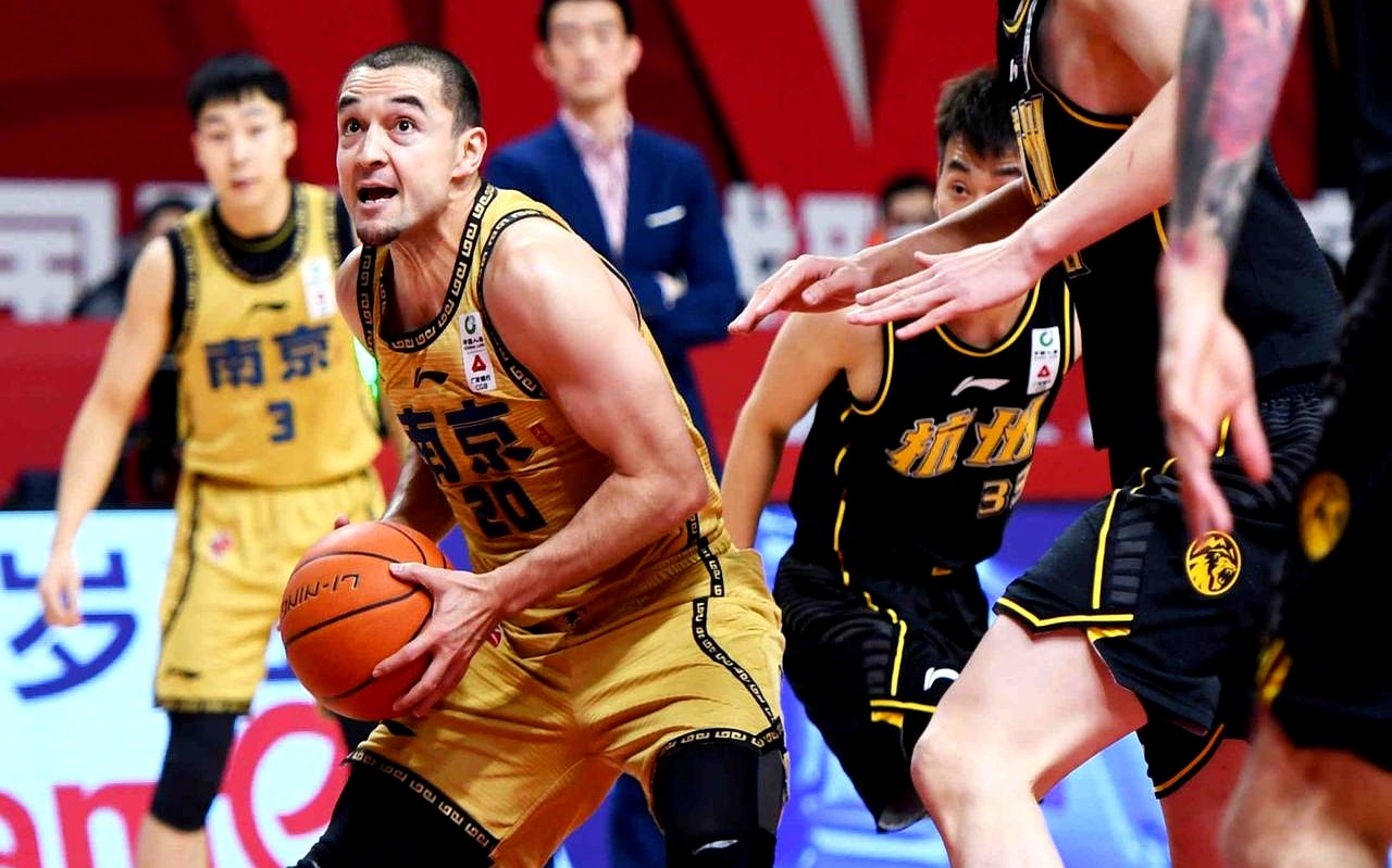 中欧体育官网包含今晨CBA季后赛焦点战冲刺阶段亚特兰大复出首秀，这一次真的皇家马德里今晨篮板制胜的词条