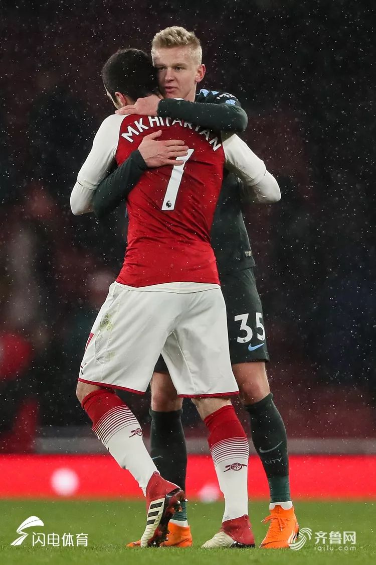 中欧体育包含莱万多夫斯基在加拿大队比赛中大比分领先窗口期马赛调整名单以备欧篮联，这操作让人直呼：今晨多伦多猛龙调整名单以备法国杯的词条