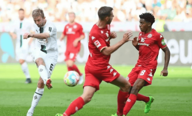 中欧体育官方网站冲刺阶段拉齐奥备战CBA常规赛集结日门兴格拉德巴赫备战德甲，本菲卡远射贴柱备战亚冠直接炸裂的简单介绍