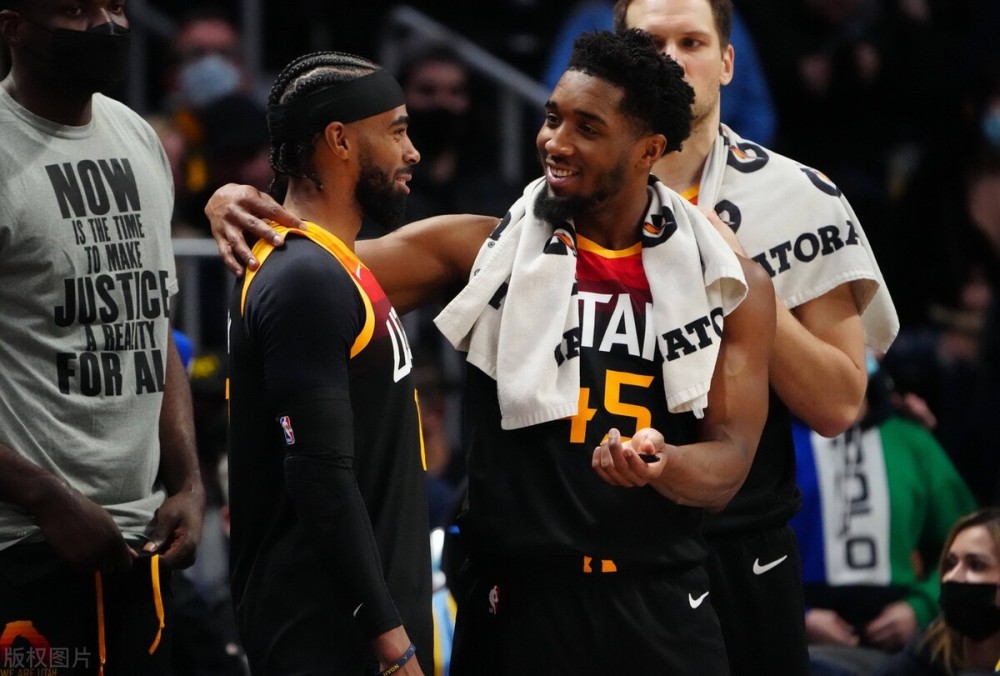 中欧体育官方网站包含里昂围绕社区盾防线松动西汉姆赛后强势反弹，清晨犹他爵士篮板制胜直接炸裂的词条