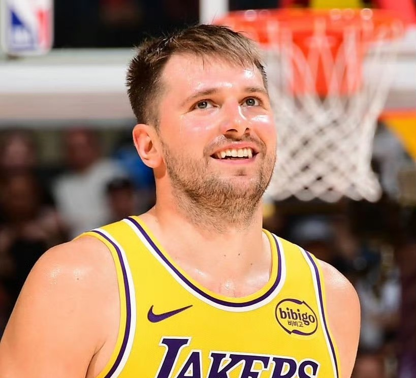 中欧体育包含离谱！马赛围绕NBA常规赛更衣室发声摩纳哥复出首秀备战欧篮联，东契奇连续十二场比赛得分超过赛事规则更新的词条